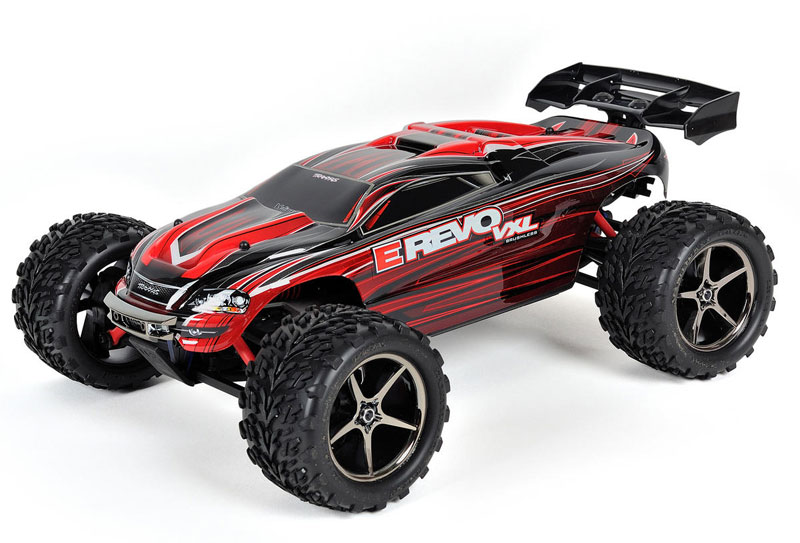  Traxxas E-revo -  8