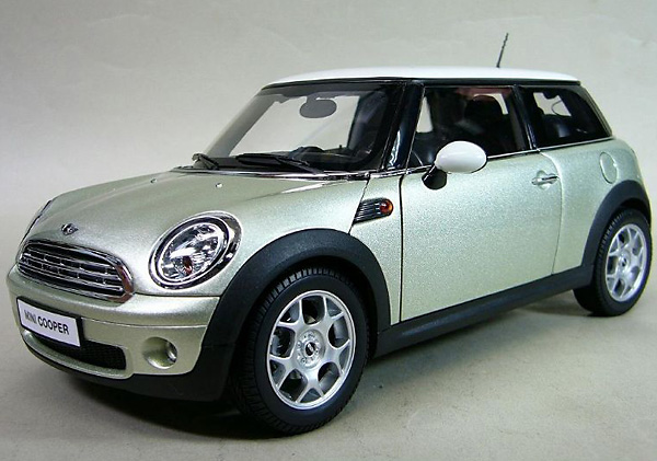 BMW Mini Cooper (R56) Silver (DC08741S) (нажмите для увеличения) BMW Mini Cooper (R56) Silver (DC08741S) (нажмите для увеличения)