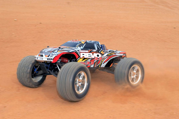 Revo 3.3 RTR (TRA5308) (нажмите для увеличения) Revo 3.3 RTR (TRA5308) (нажмите для увеличения)