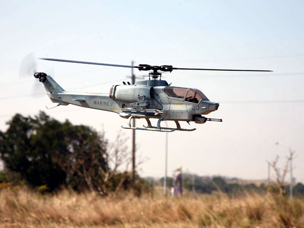 AH-1W Clear Conversion Kit E325 (TTR3870) (нажмите для увеличения) AH-1W Clear Conversion Kit E325 (TTR3870) (нажмите для увеличения)