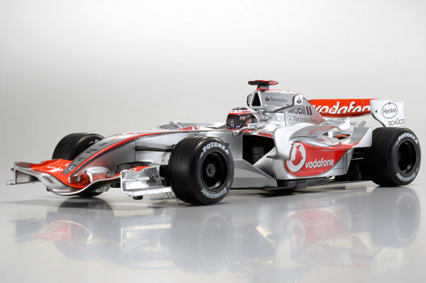 McLaren Mercedes MP4-22 No.2 (30507LH-B) (нажмите для увеличения) McLaren Mercedes MP4-22 No.2 (30507LH-B) (нажмите для увеличения)