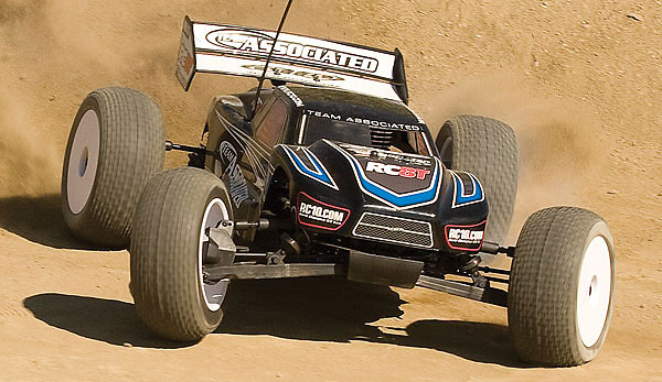 Associated RC8T RS Truggy 1/8 RTR (AS80915) (нажмите для увеличения) Associated RC8T RS Truggy 1/8 RTR (AS80915) (нажмите для увеличения)