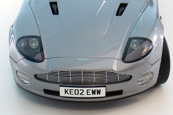 Aston Martin V12 Vanquish 007 Silver (DC08603S) (нажмите для увеличения) Aston Martin V12 Vanquish 007 Silver (DC08603S) (нажмите для увеличения)
