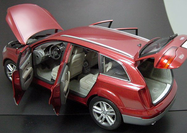 Audi Q7 Red (DC09221R) (нажмите для увеличения) Audi Q7 Red (DC09221R) (нажмите для увеличения)