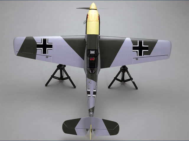 Messerschmitt BF109 40 GP with Retract (11824LB) (нажмите для увеличения) Messerschmitt BF109 40 GP with Retract (11824LB) (нажмите для увеличения)