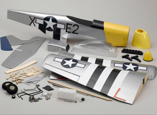 P-51D Mustang with Landing Gear (11823LB) (нажмите для увеличения) P-51D Mustang with Landing Gear (11823LB) (нажмите для увеличения)