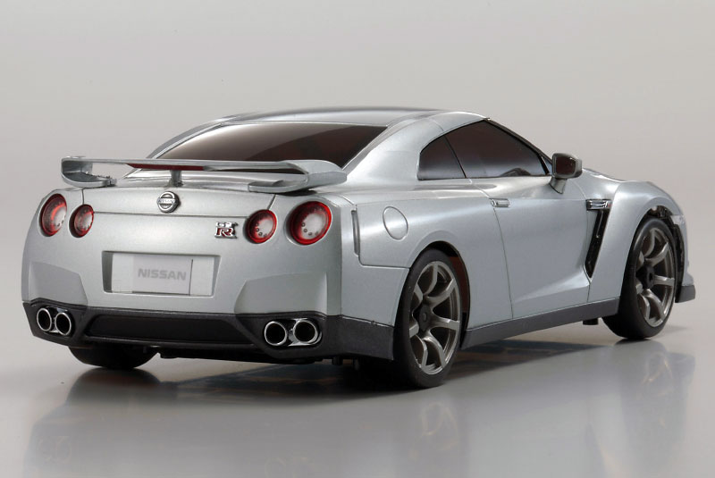 Nissan GT-R (R35) Silver AWD MA-010 (30572S-B) (нажмите для увеличения) Nissan GT-R (R35) Silver AWD MA-010 (30572S-B) (нажмите для увеличения)