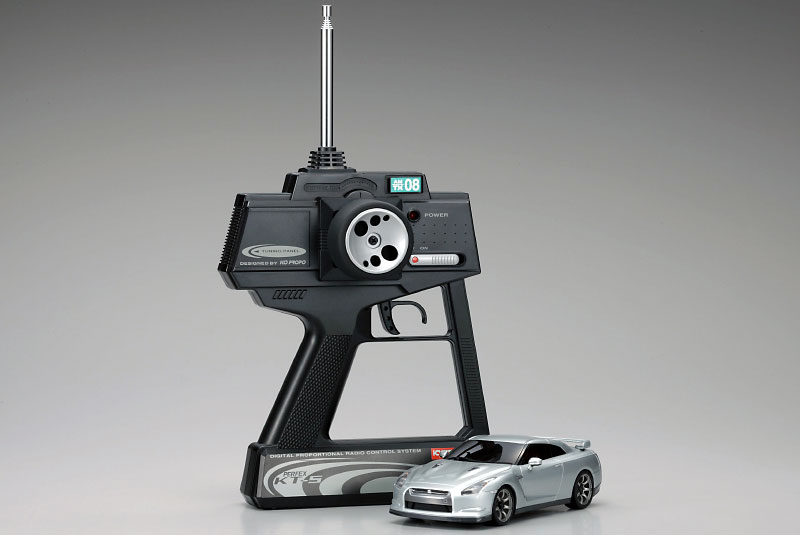 Nissan GT-R (R35) Silver AWD MA-010 (30572S-B) (нажмите для увеличения) Nissan GT-R (R35) Silver AWD MA-010 (30572S-B) (нажмите для увеличения)