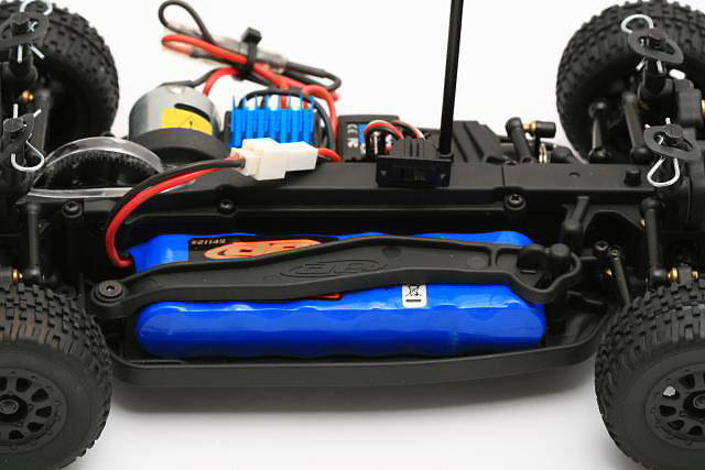 Associated SC18 RTR 2.4GHz (AS20120) (нажмите для увеличения) Associated SC18 RTR 2.4GHz (AS20120) (нажмите для увеличения)