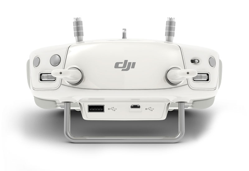 Радиоуправляемый квадрокоптер с камерой DJI Phantom 3 Professional with 4K Camera 2.4GHz RTF (DJI-PH3-PRO) (нажмите для увеличения)